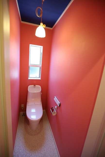 小牧市新築住宅施工例、２階トイレ