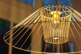 LEDフィラメント電球、施工イメージアップ、ペンダント照明、DAIKO