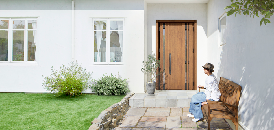 新しい玄関で 毎日を心地よく リフォーム用ドア リシェント 三重県津市で新築 注文住宅 戸建てのことはアポアスタイル